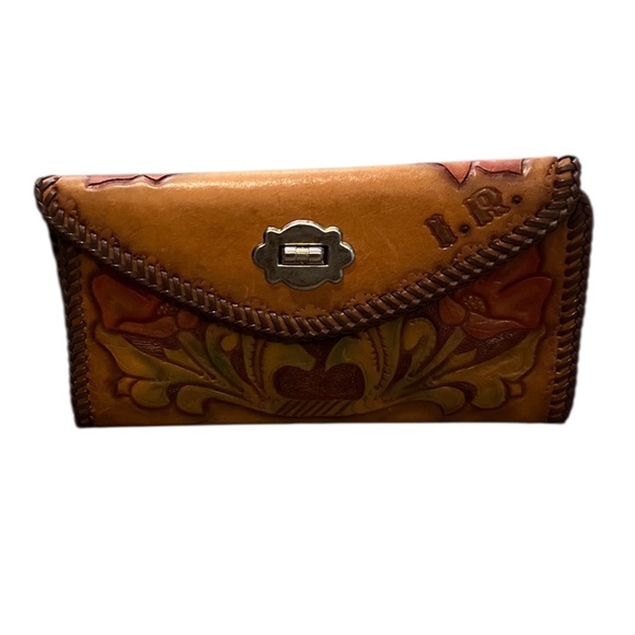 Vintage Handmade 1970’s Embossed Tooled Leather Clutch Hinged Clasp to‎ Close - Picture 2 of 11